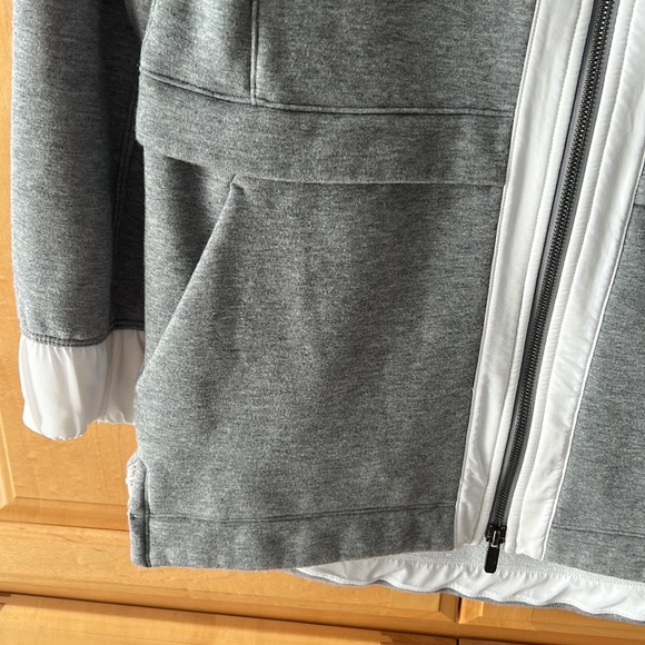 Lululemon •• Light as Warm Jacket - Picture 3 of 7